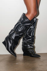 AZALEA WANG KULLERVO BLACK SILVER CLASP DETAIL WEDGE BOOT
