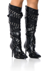 AKIRA GOLD BLACKWOOD BLACK TIE SANDAL
