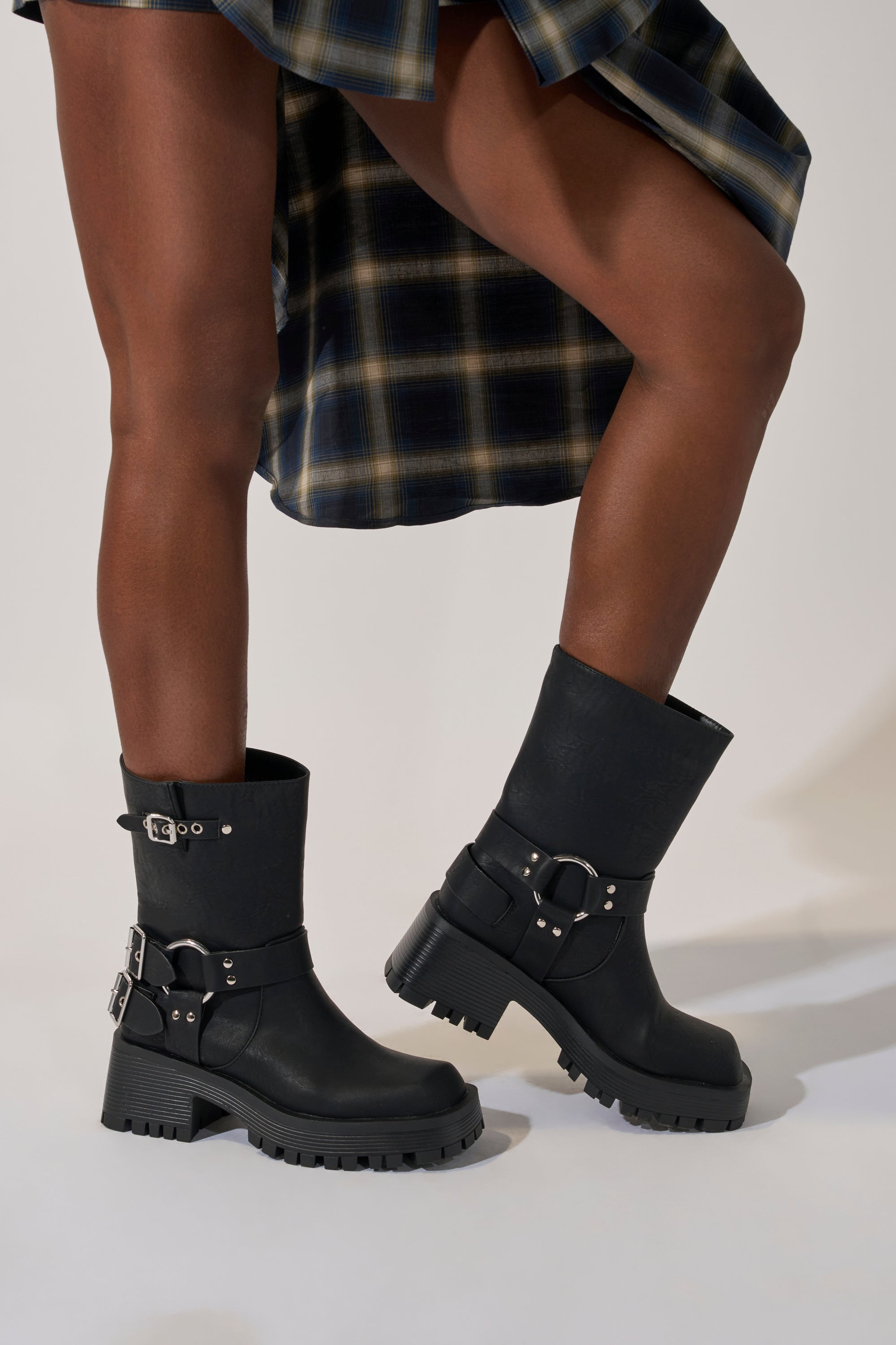 AZALEA WANG BUCKED BLACK CHUNKY HEEL COMBAT BOOTIE
