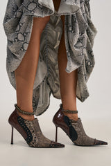 AKIRA GOLD DARIAH CHOCOLATE MIXED MATERIAL AND METAL PUMP WITH ANKLE BRACELET