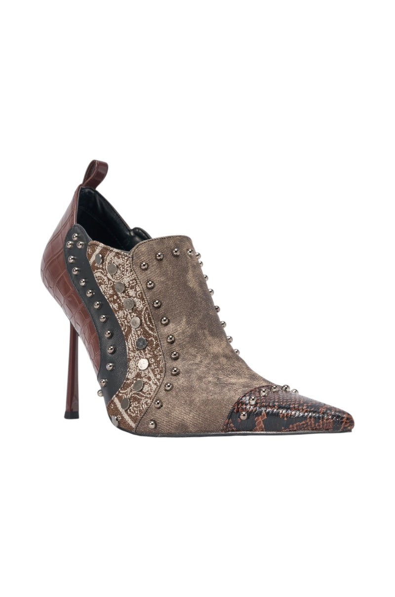 AKIRA GOLD DARIAH CHOCOLATE MIXED MATERIAL AND METAL PUMP WITH ANKLE BRACELET