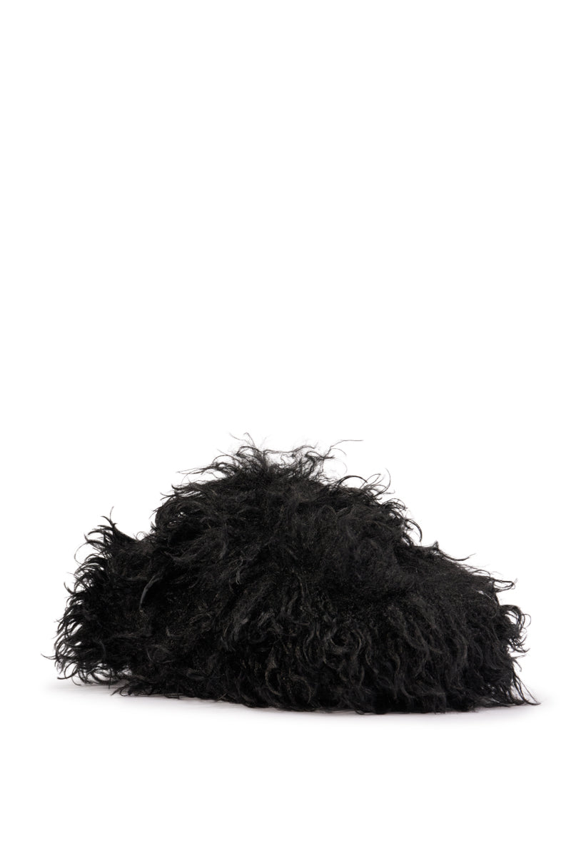 AKIRA DELULU BLACK FUR SLIPPER