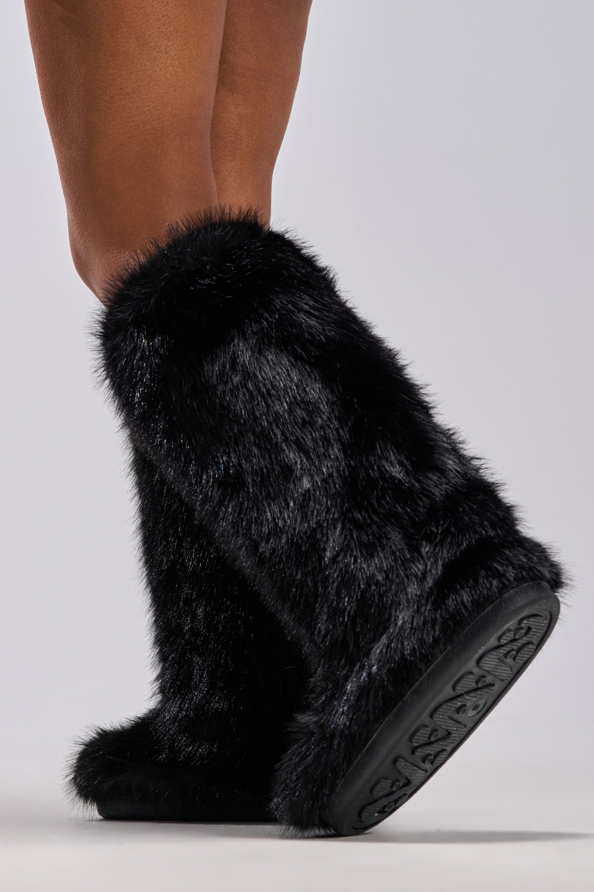 AZALEA WANG EMIR BLACK FLAT FUR KNEE HIGH BOOT