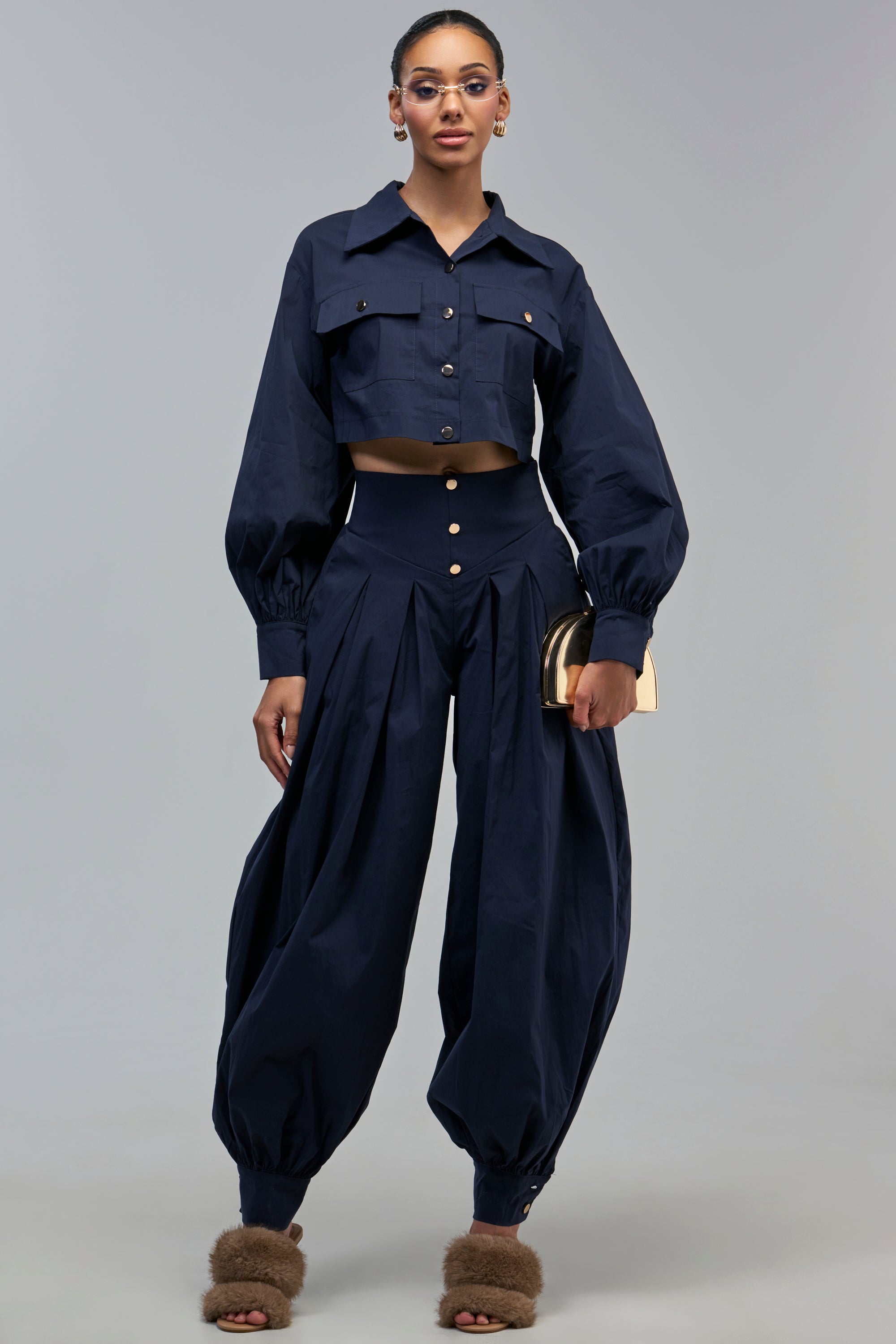 ALL ABOUT ME BUTTON DOWN