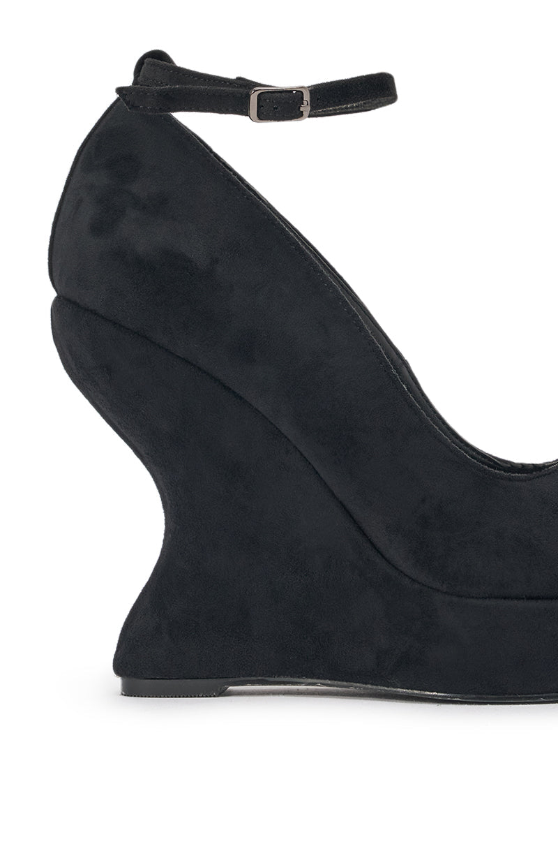 AZALEA WANG KATRINA BLACK FAUX SUEDE WEDGE PEEP TOE PUMP