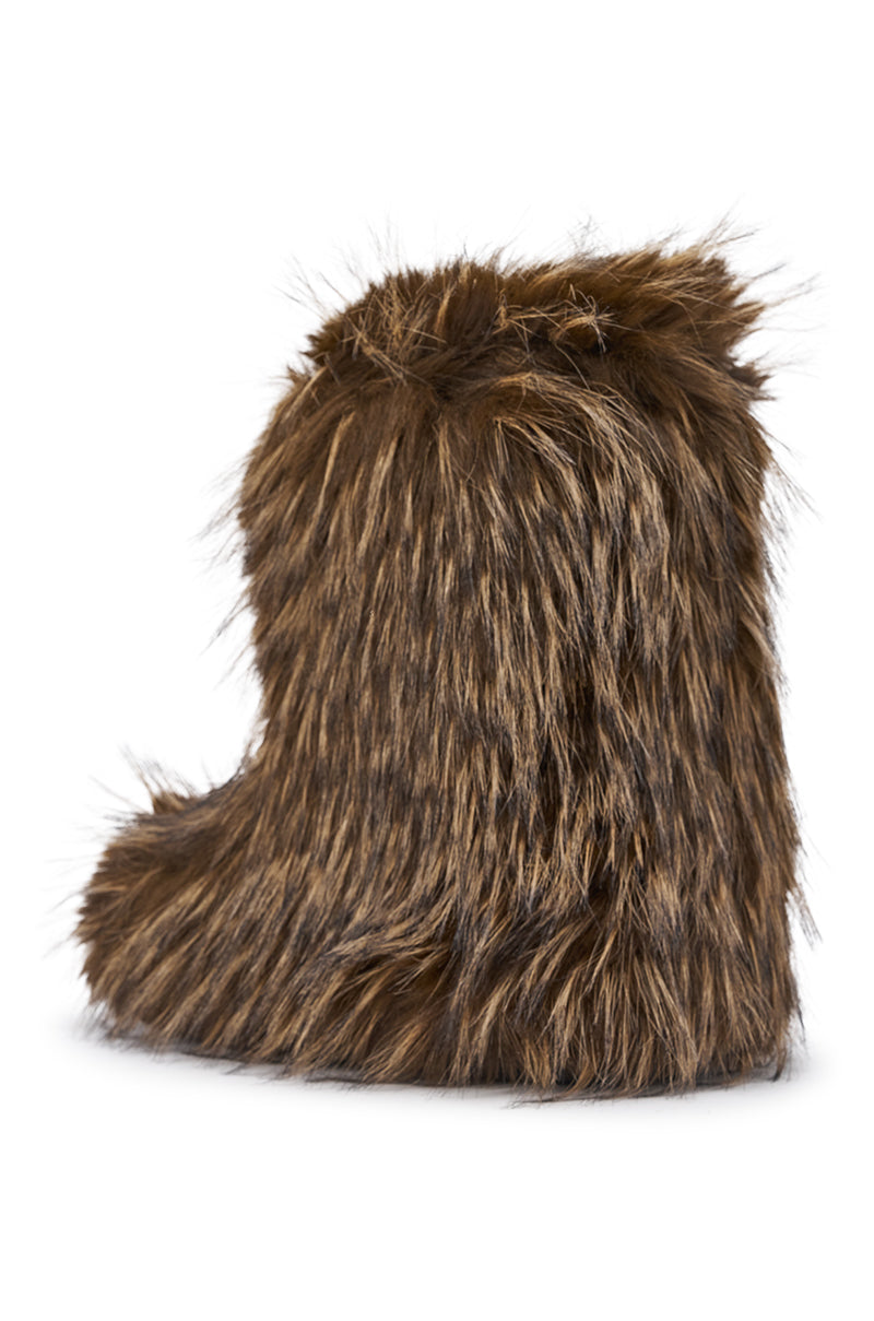 AZALEA WANG LENIX BROWN MULTI FLAT FUR BOOTIE