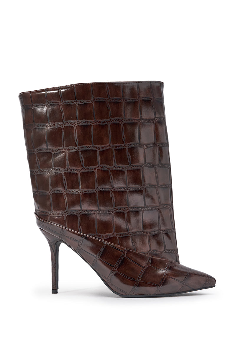 AKIRA GOLD  RITUAL CHOCOLATE PU STILETTO BOOTIE