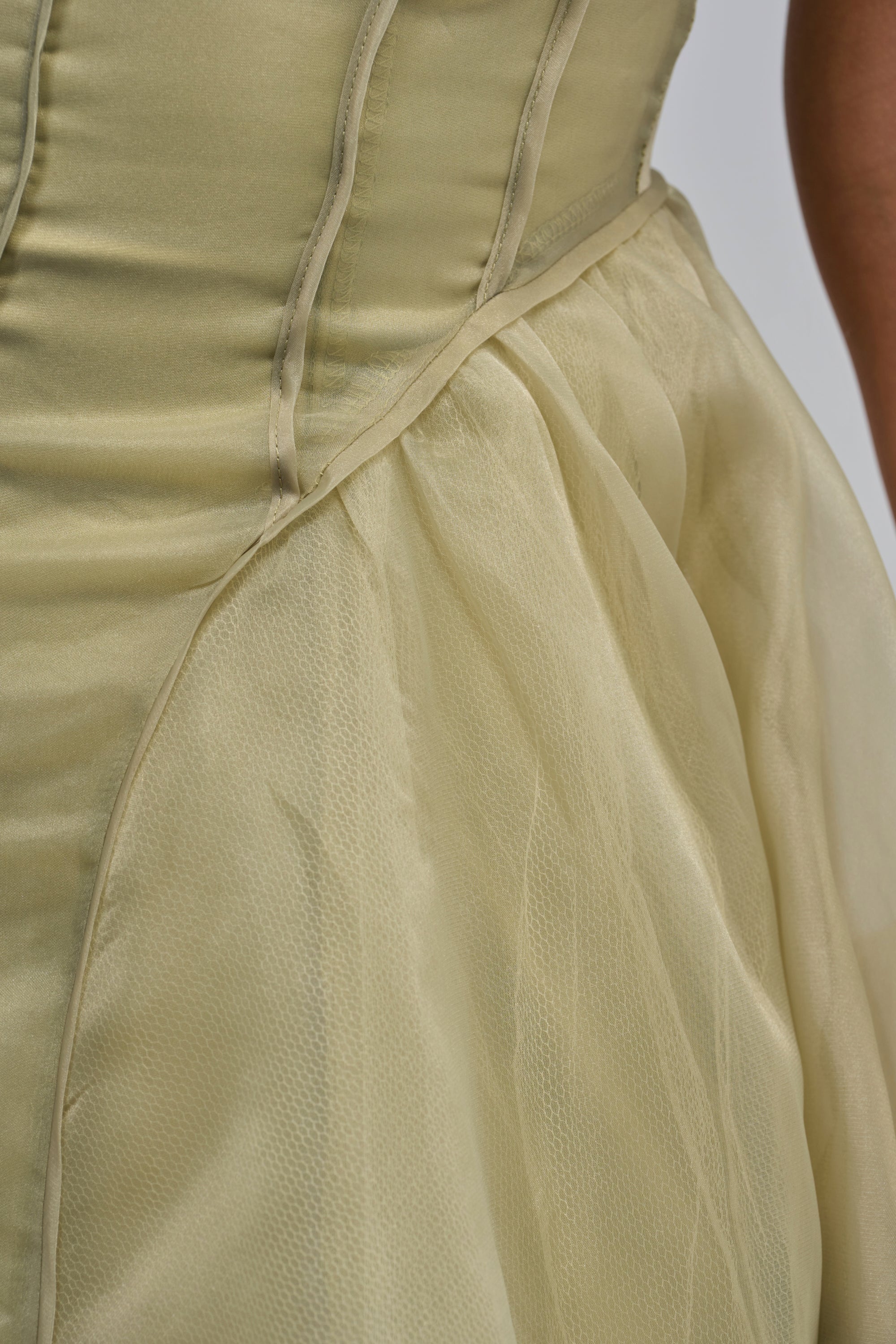 COLETTE MAXI DRESS IN OLIVE