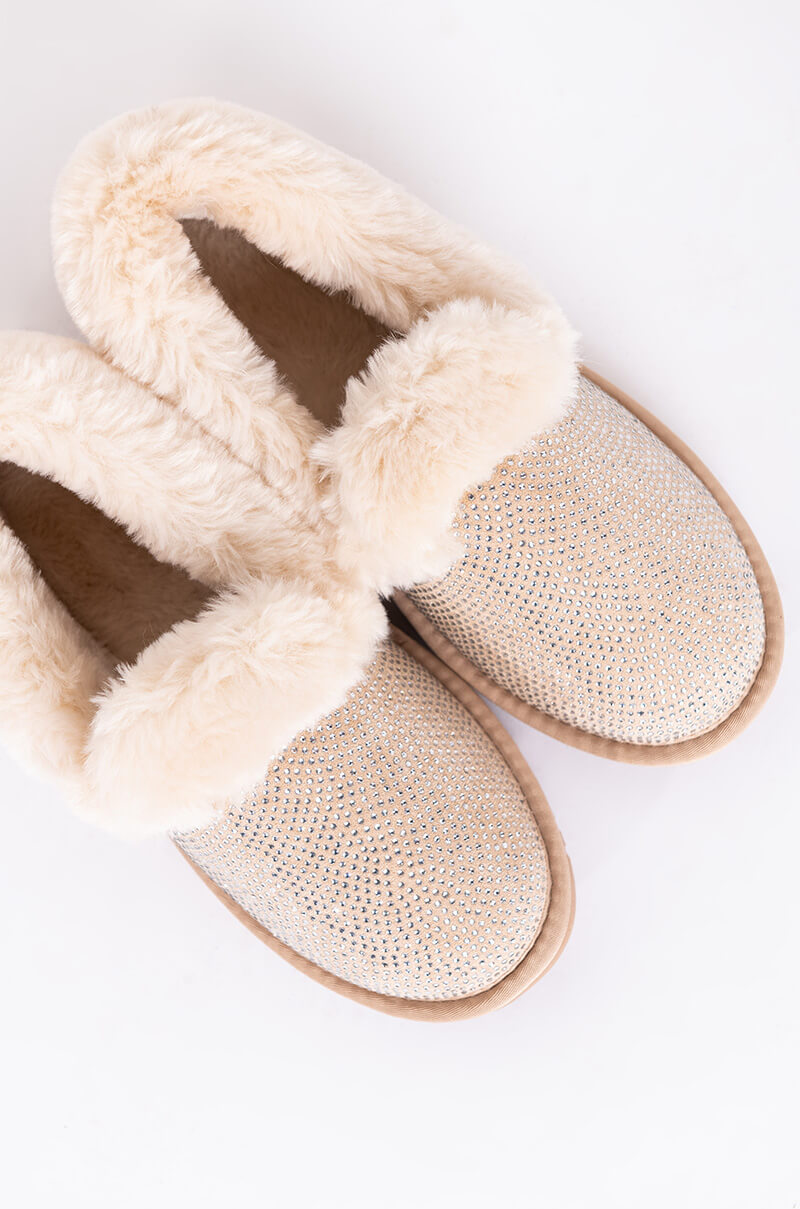 AZALEA WANG COZY ALL NIGHT FLAT SANDAL IN BEIGE