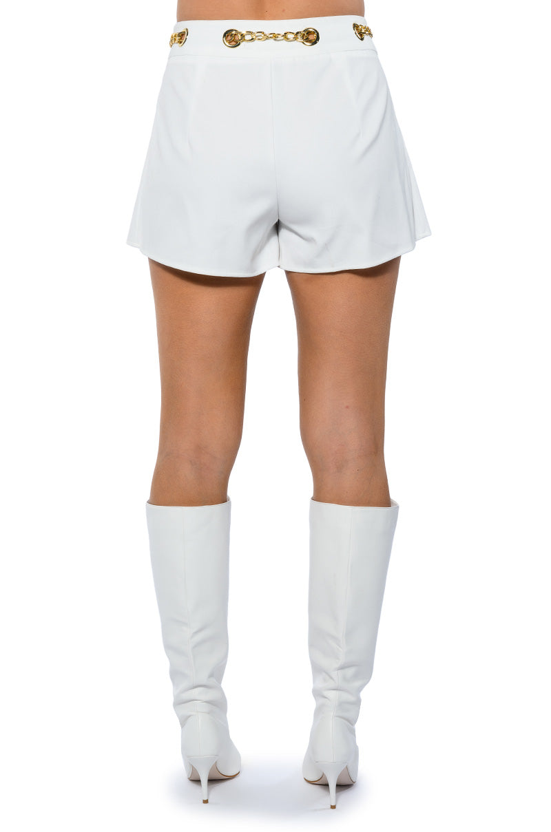 BETTER DAYS FLOUNCE SHORT WITH CHAIN BELT